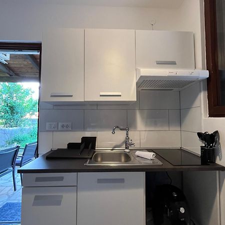 Seashell Apartment เวอร์ซาร์ ภายนอก รูปภาพ