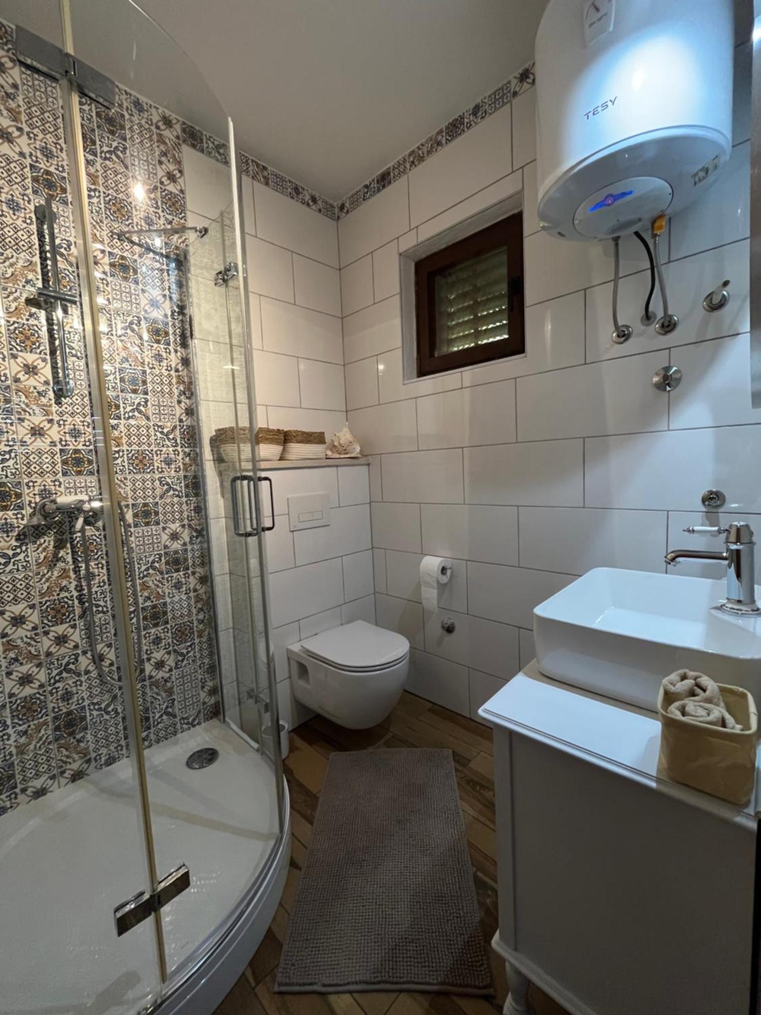 Seashell Apartment เวอร์ซาร์ ภายนอก รูปภาพ
